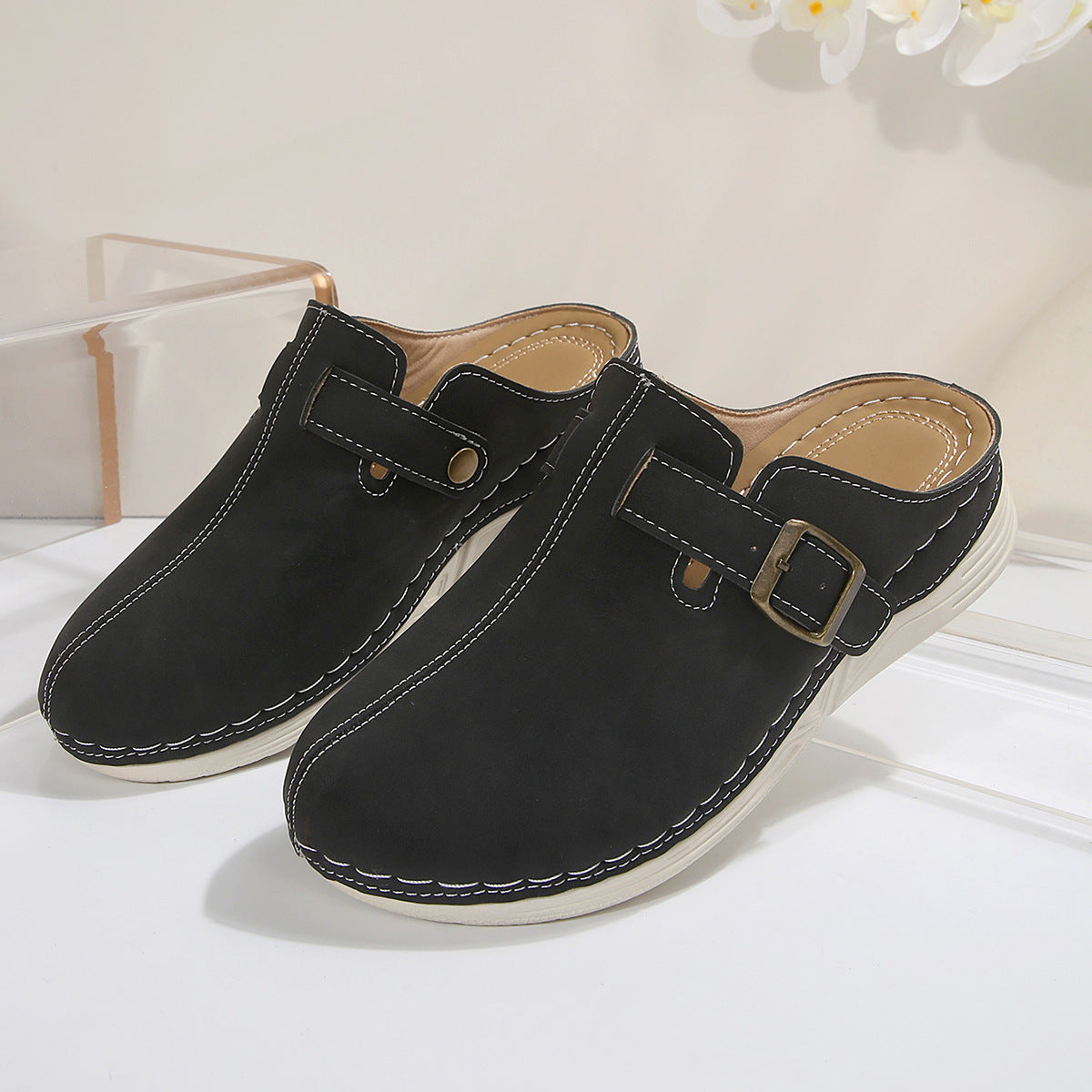 Women's Wedge Rivet Metal Buckle Closed-toe Slippers